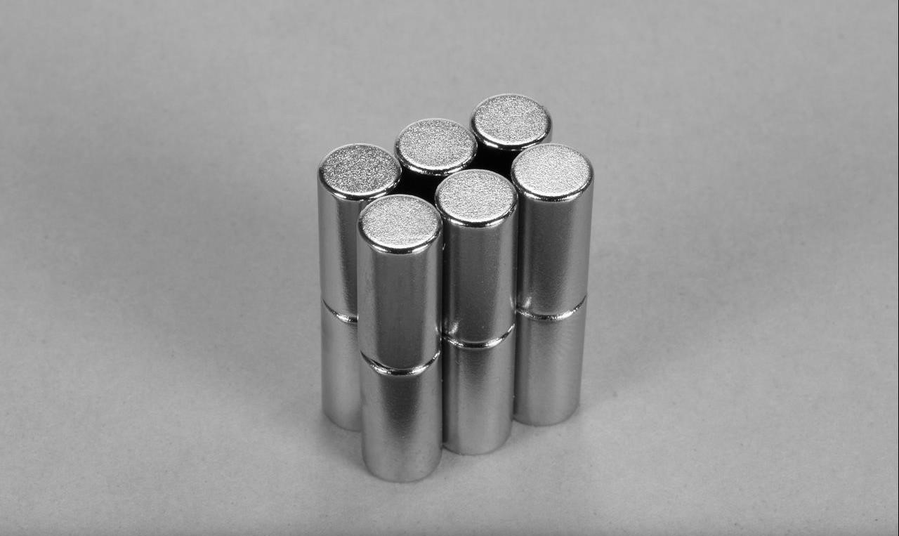 D48 N52 Neodymium Disc Cylinder Magnets EPI Magnets