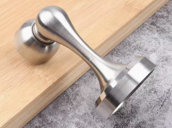 Magnetic door catches